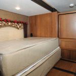 coachmen-leprechaun-bedroom1