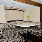 Venture-RV-Sonic-Lite167-ushaped-dinette