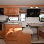 Winnebago Vista 27PE Road Test (3 of 9)