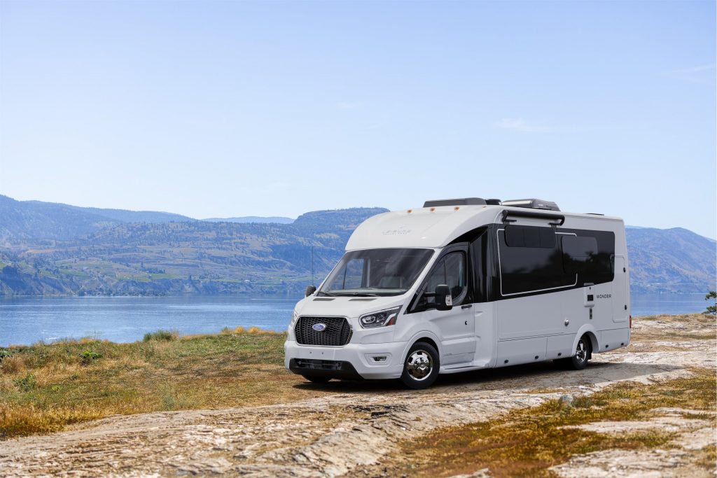 Leisure Travel Vans Wonder Murphy Bed Lounge