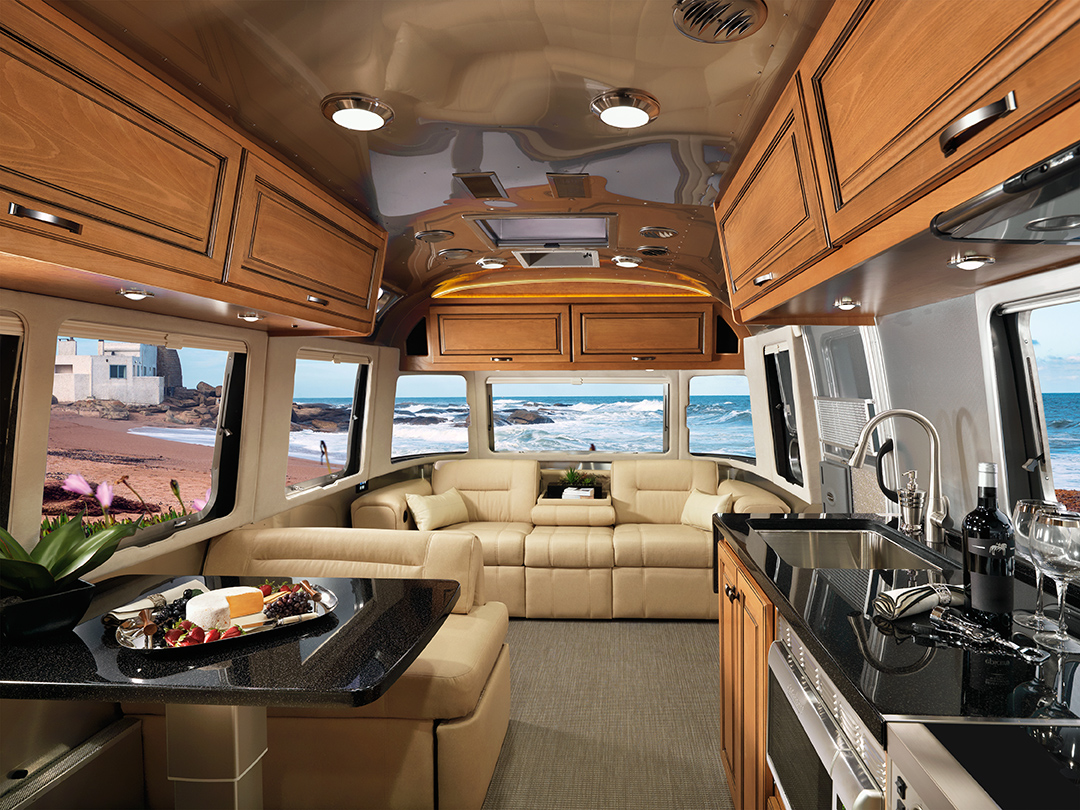 Airstream Classic 30RB interior