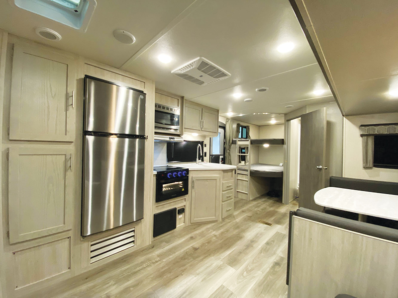 Coachmen RV Catalina Legacy 263BHSCKLE interior