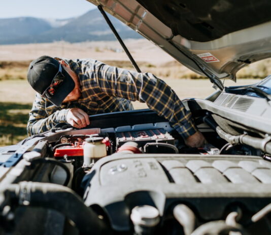 Fixing an engine problem during an off-road 4x4 adventure