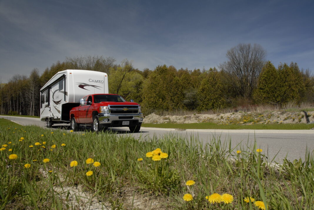 Towing a fifth wheel trailer