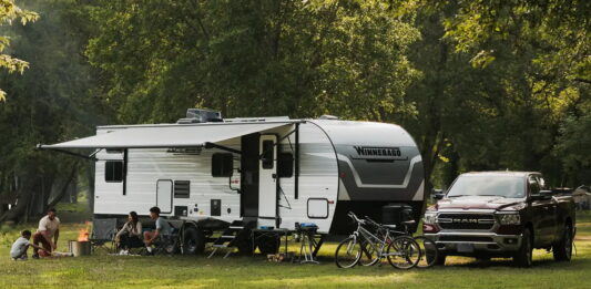 Winnebago 2024 Access travel trailer