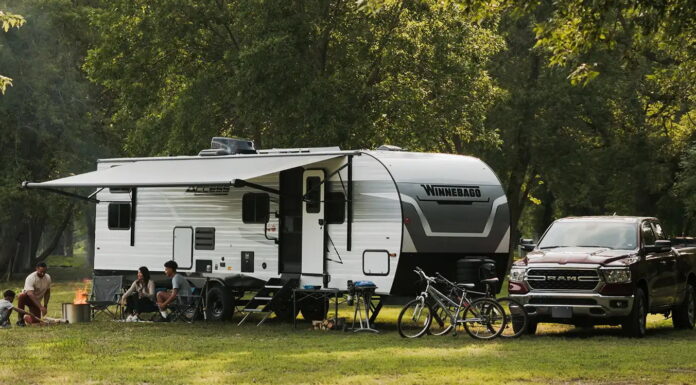 Winnebago 2024 Access travel trailer