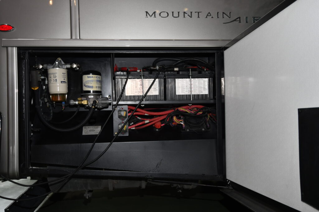 Mountain Aire 3825 battery bay, with optional lithium batteries.