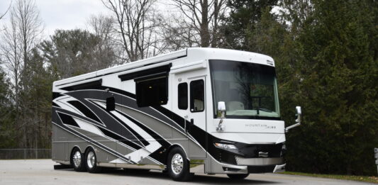 2024 Newmar Mountain Aire 3825 rear diesel pusher motorcoach.