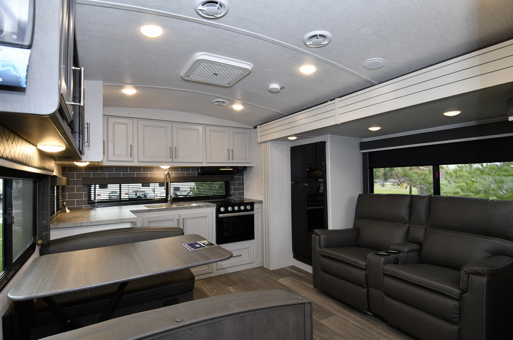 The Keystone RV Cougar 25MLE rear galley is very well equipped, with lots of space to prepare meals.