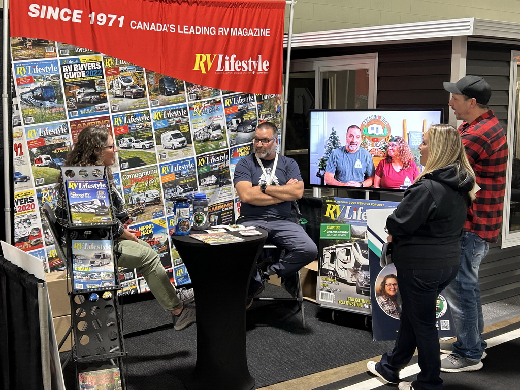 Ben and Cheryl Coles, RV YouTube stars, visited the RV Lifestyle Magazine bootrh at the Toronto Fall RV Show to "meet and greet" their followers.