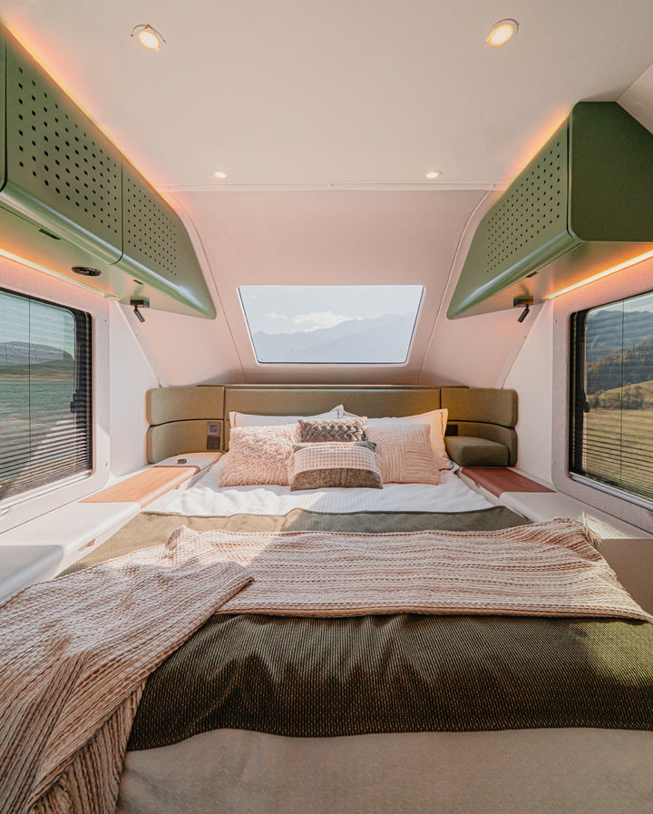 Evotrex PG5 travel trailer - master bedroom.