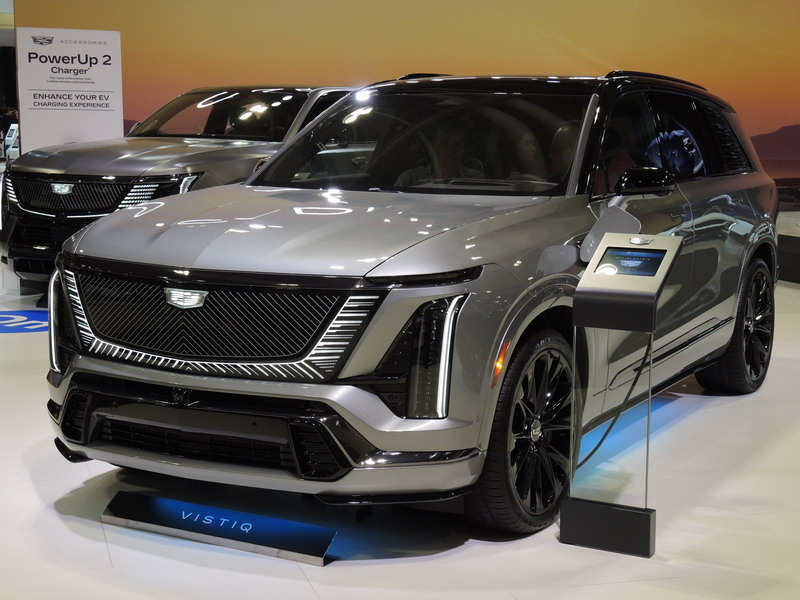 The 2026 Cadillac Vistiq, on display at the CIAS in Toronto.